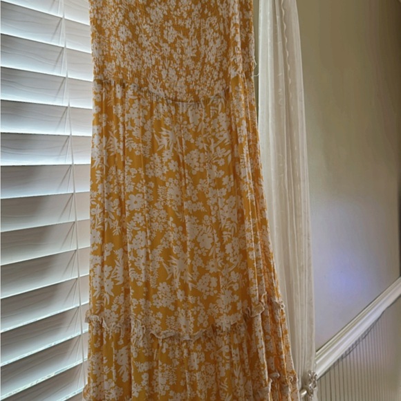 Dress - Picture 2 of 5